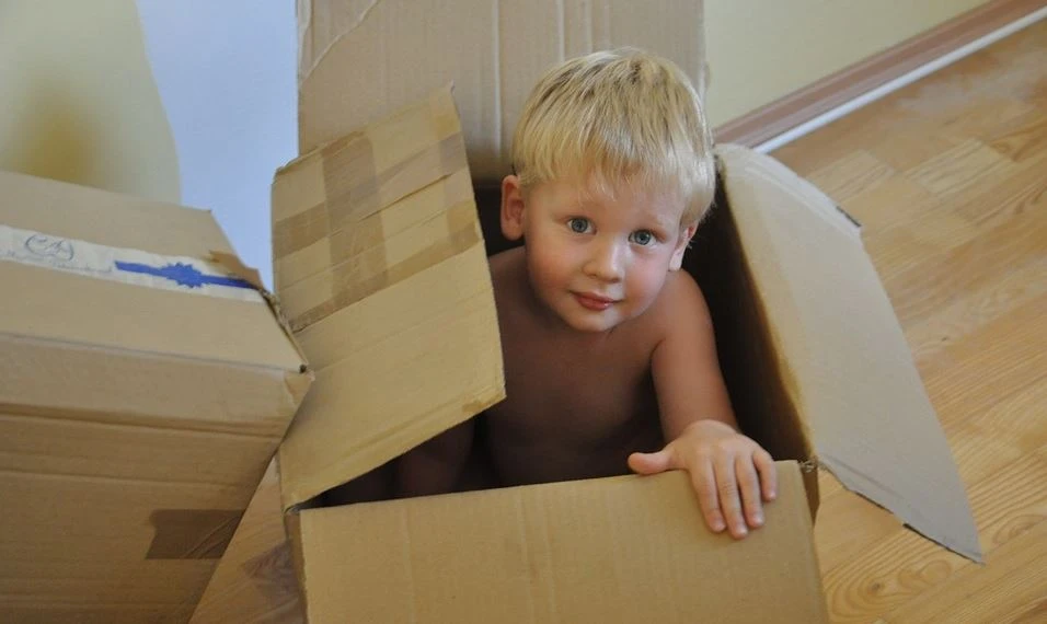 How And When To Tell Your Kids That You’re Moving