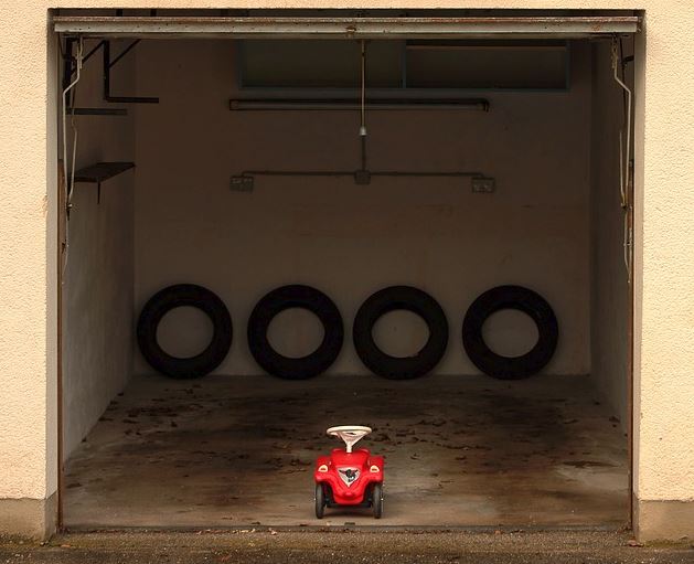 How To Spruce Up Your Ugly Garage Floor